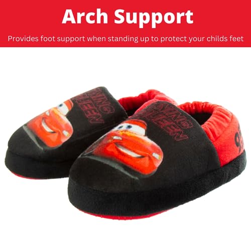 Pantuflas de Disney Cars: pantuflas de Rayo McQueen (para niños pequeños)