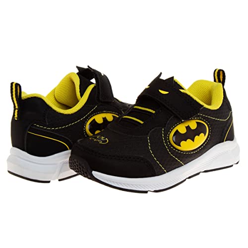 Josmo Boys Batman and The Flash Shoes - Zapatillas para niños pequeños con personajes de superhéroes, cómics, sin cordones, ligeras, transpirables, para correr, tenis con luz (talla para niños pequeños)