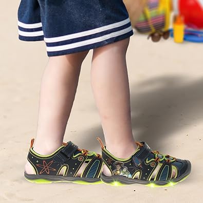 Sandalias de Disney Pixar Toy Story con luz LED y punta cerrada con correa ajustable - Buzz Lightyear Woody - Zapatos de playa de verano para exteriores para niños - Verde (bebés y niños pequeños)