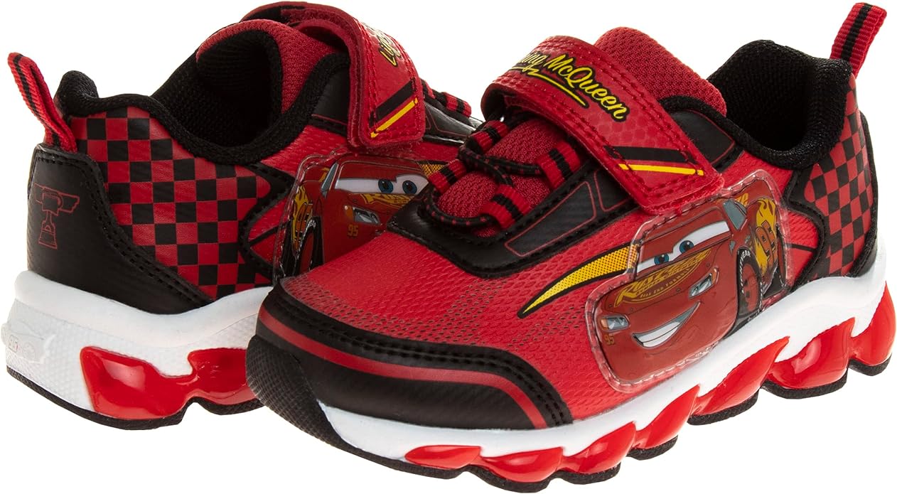 Zapatillas deportivas con luces LED de Disney Pixar Cars: zapatillas ligeras y transpirables de Lightning McQueen para niños (talla para niños pequeños)